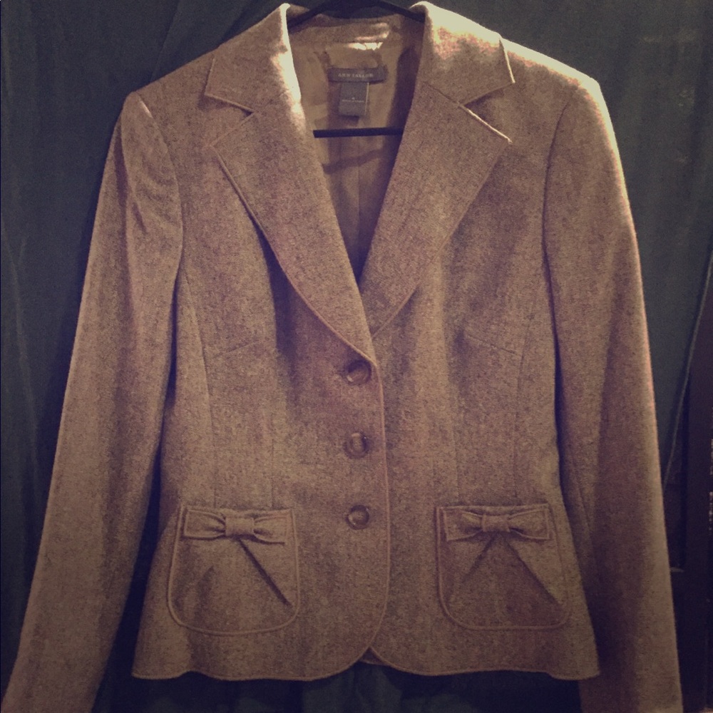 Ann Taylor tan blazer